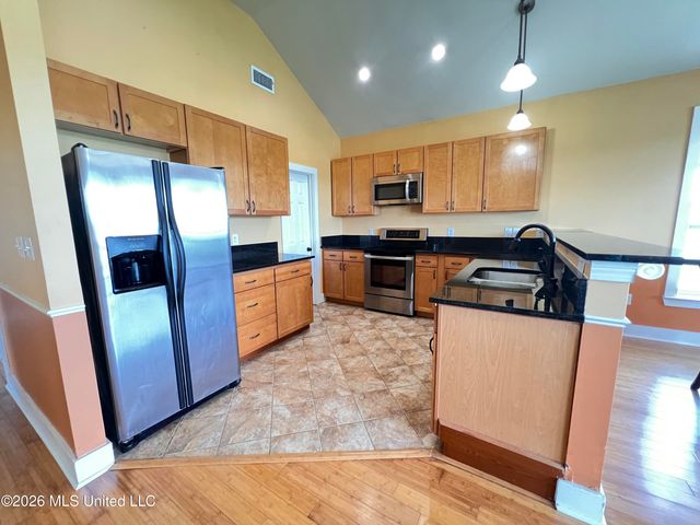 11053 N Shore Drive, Bay Saint Louis, MS 39520