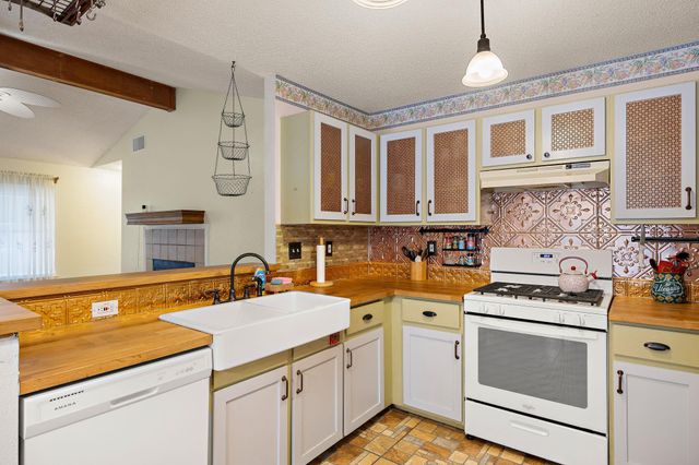 11709 Rotherham DR, Austin, TX 78753