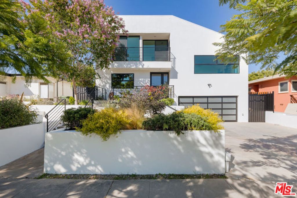 3470 Cabrillo Boulevard, Los Angeles, CA 90066