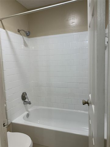 2306 Doverglen Drive, Missouri City, TX 77489