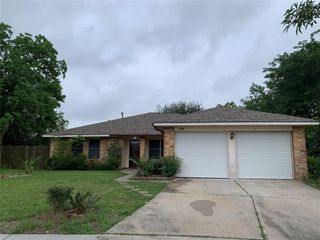 2306 Doverglen Drive, Missouri City, TX 77489