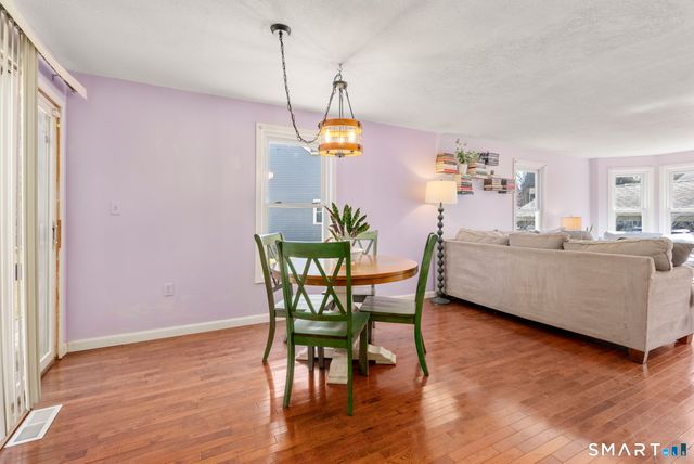 32 Rushford Meade 32, Granby, CT 06035