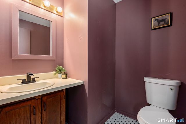 32 Rushford Meade 32, Granby, CT 06035