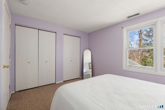 32 Rushford Meade 32, Granby, CT 06035