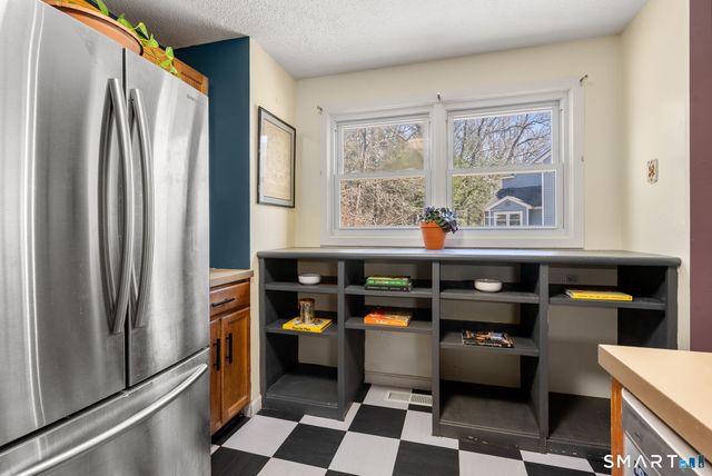 32 Rushford Meade 32, Granby, CT 06035