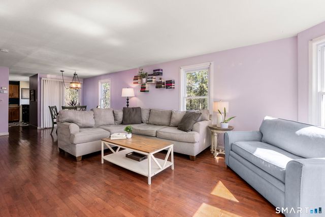 32 Rushford Meade 32, Granby, CT 06035