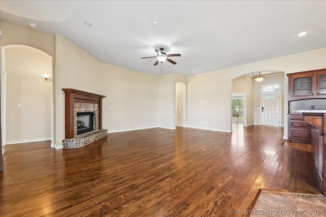 4311 S 187th East Avenue, Tulsa, OK 74134