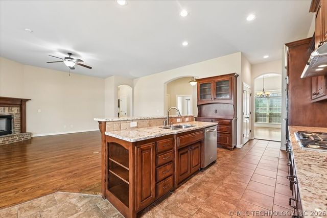 4311 S 187th East Avenue, Tulsa, OK 74134