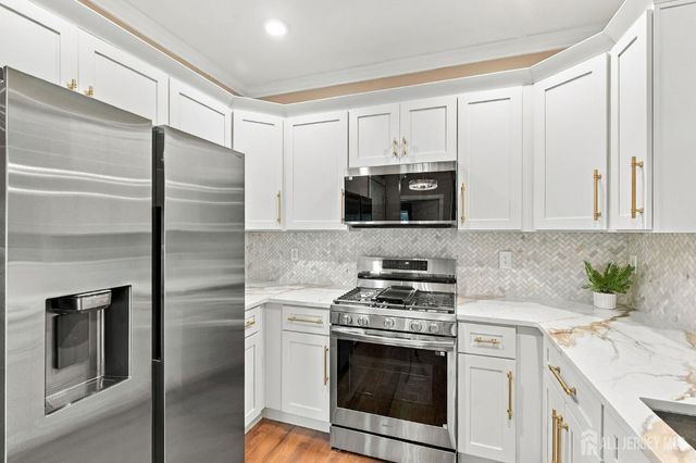 540 Cranbury Road 104, East Brunswick, NJ 08816