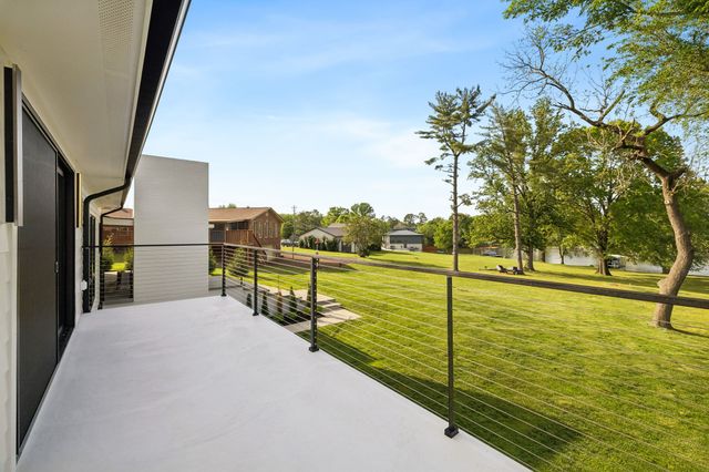 103 Walnut Dr, Hendersonville, TN 37075