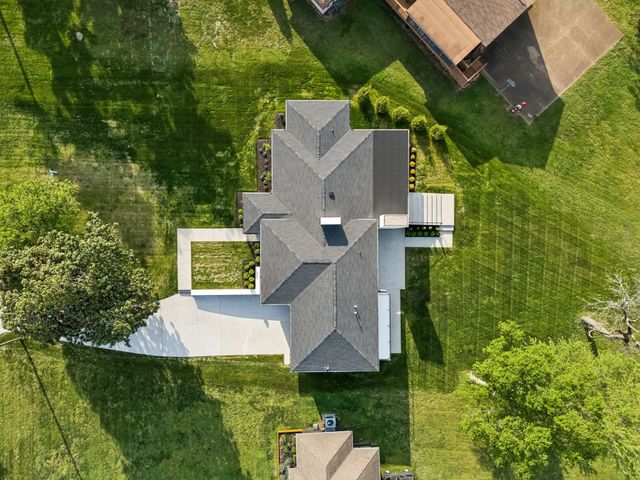 103 Walnut Dr, Hendersonville, TN 37075