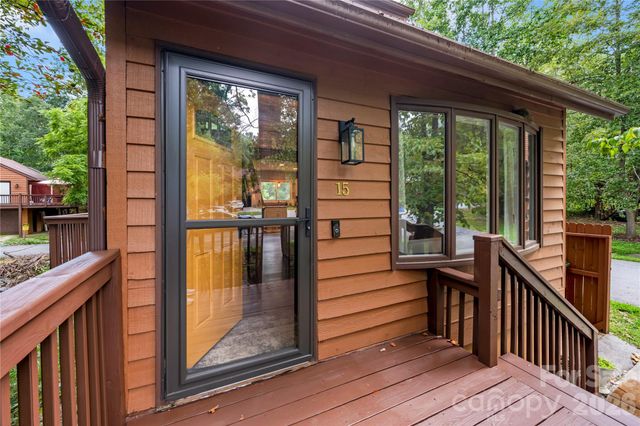 15 N Garden Court, Fletcher, NC 28732