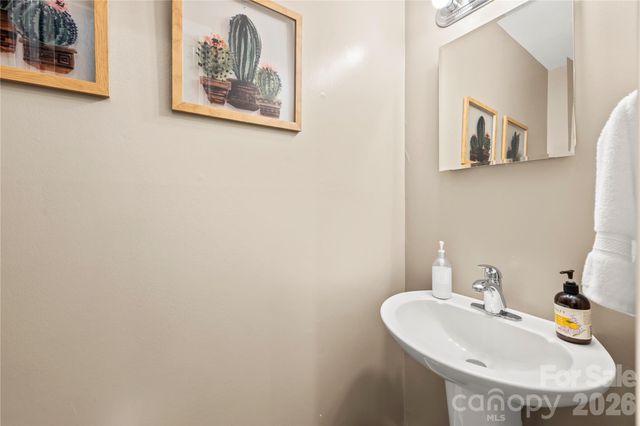 15 N Garden Court, Fletcher, NC 28732