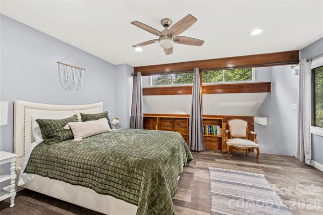 15 N Garden Court, Fletcher, NC 28732