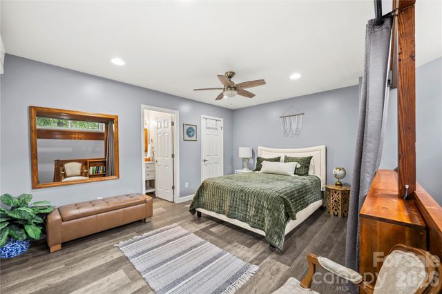 15 N Garden Court, Fletcher, NC 28732
