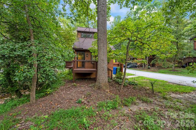 15 N Garden Court, Fletcher, NC 28732
