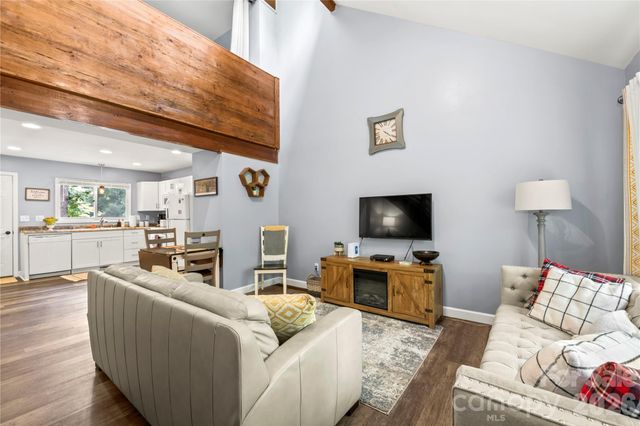 15 N Garden Court, Fletcher, NC 28732