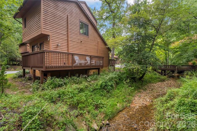 15 N Garden Court, Fletcher, NC 28732
