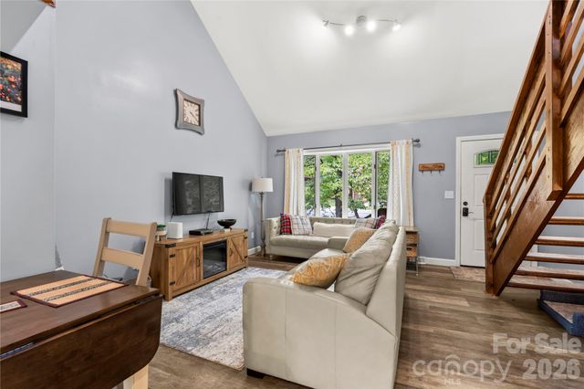 15 N Garden Court, Fletcher, NC 28732