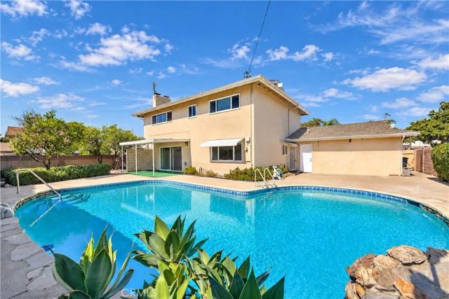 1524 W Flippen Court, Anaheim, CA 92802