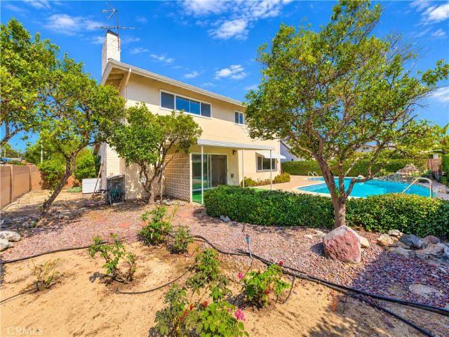 1524 W Flippen Court, Anaheim, CA 92802