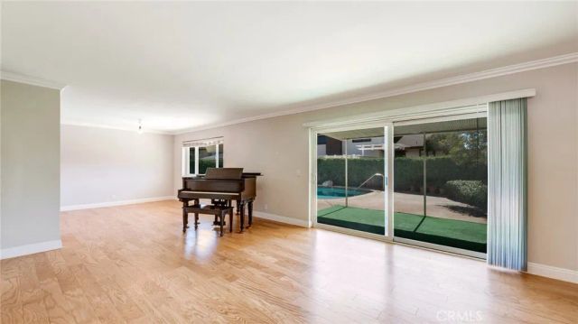 1524 W Flippen Court, Anaheim, CA 92802