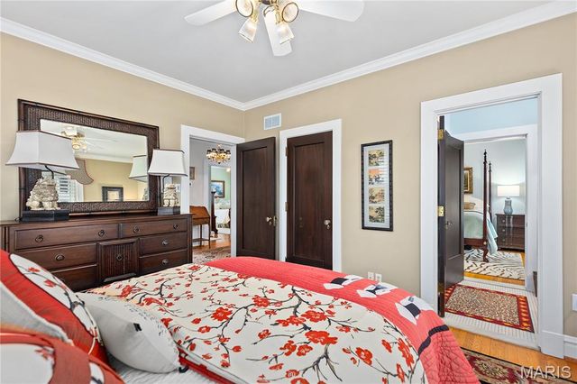 418 Yorkshire Place, Webster Groves, MO 63119