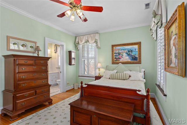 418 Yorkshire Place, Webster Groves, MO 63119
