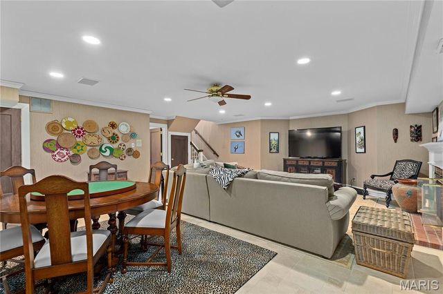 418 Yorkshire Place, Webster Groves, MO 63119
