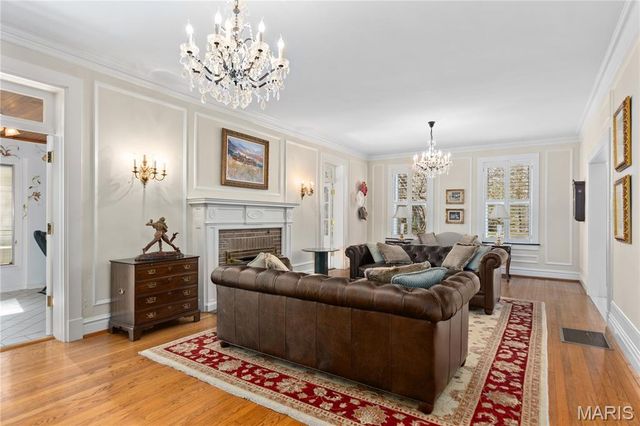 418 Yorkshire Place, Webster Groves, MO 63119