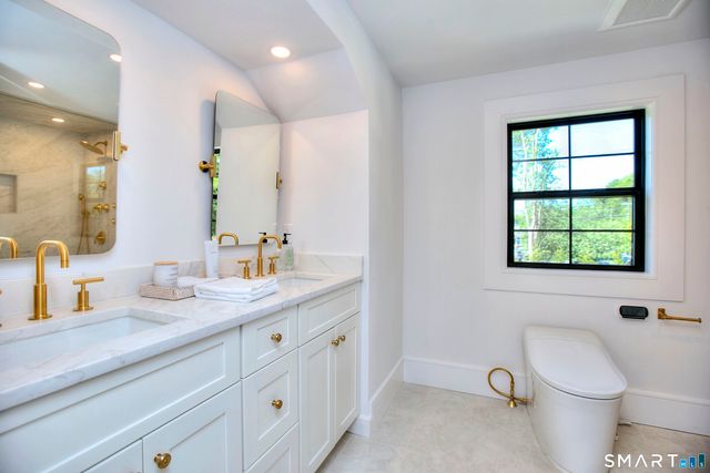 240 North Avenue, Westport, CT 06880