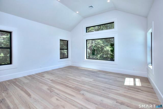 240 North Avenue, Westport, CT 06880