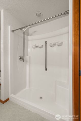 1410 Mark Twain Drive, Centralia, WA 98531