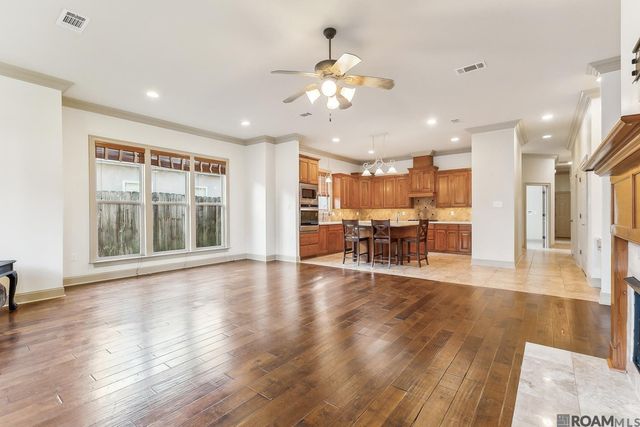 17561 Martin Lake Dr, Baton Rouge, LA 70816