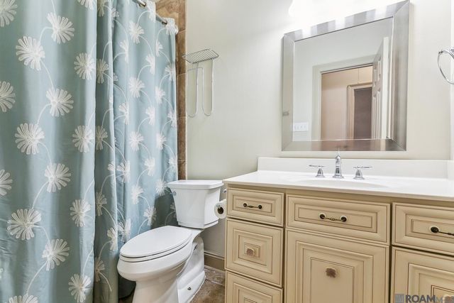 17561 Martin Lake Dr, Baton Rouge, LA 70816