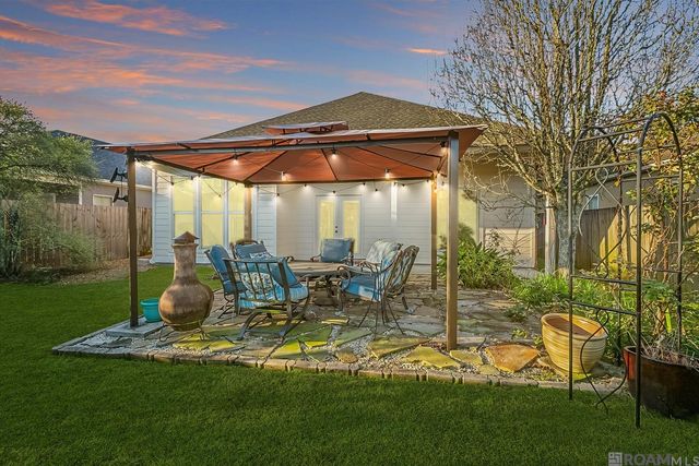 17561 Martin Lake Dr, Baton Rouge, LA 70816