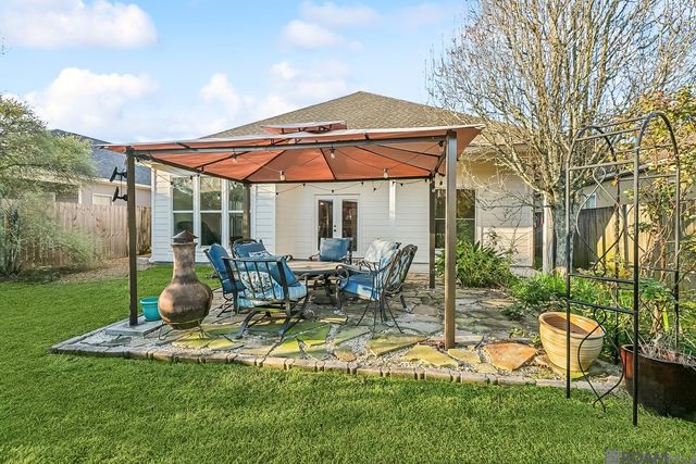 17561 Martin Lake Dr, Baton Rouge, LA 70816