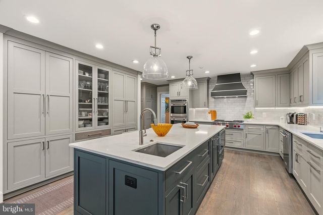 4956 QUEBEC ST NW, Washington, DC 20016