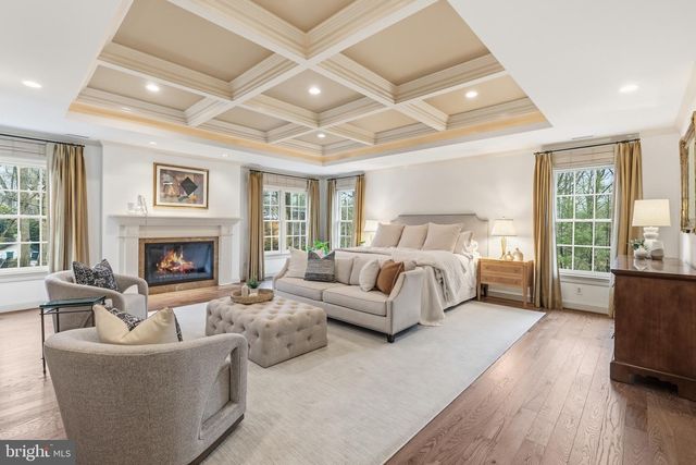 4956 QUEBEC ST NW, Washington, DC 20016