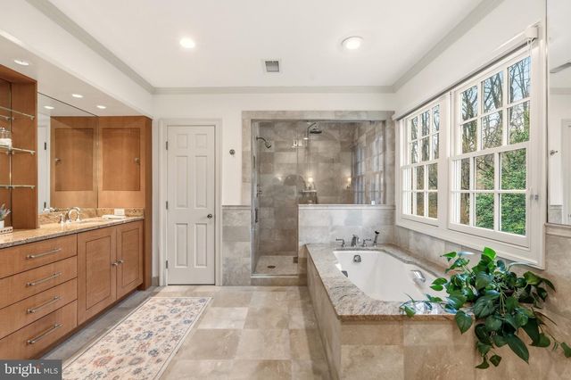 4956 QUEBEC ST NW, Washington, DC 20016