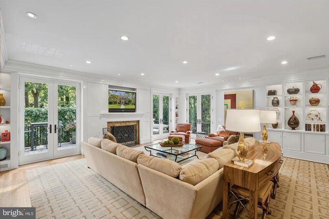 4956 QUEBEC ST NW, Washington, DC 20016