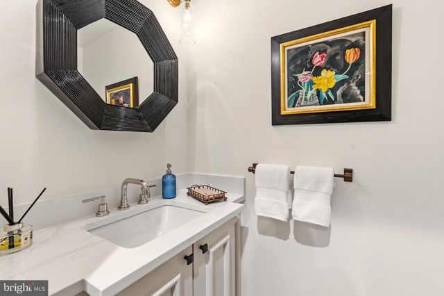 4956 QUEBEC ST NW, Washington, DC 20016