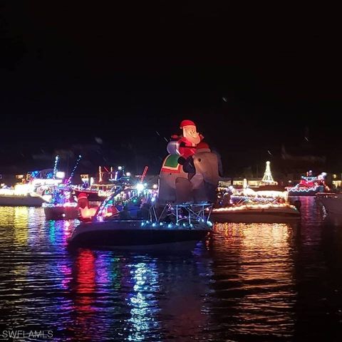 5015 Sorrento CT, Cape Coral, FL 33904