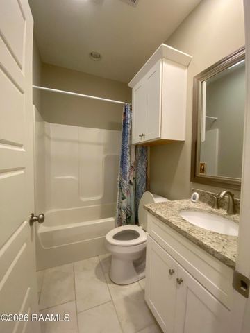 219 Twin Meadow Lane, Lafayette, LA 70508