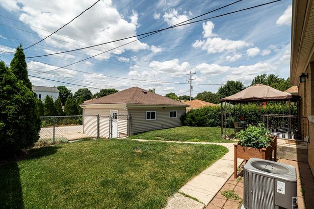 3315 N 91st STREET, Milwaukee, WI 53222