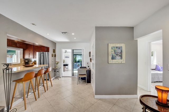 1036 NE 9th Avenue, Fort Lauderdale, FL 33304