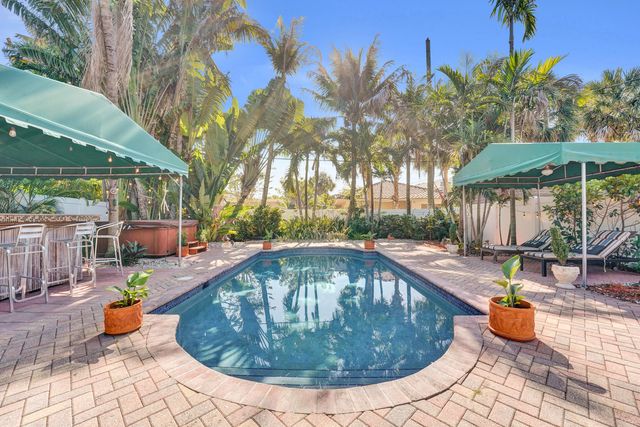 1036 NE 9th Avenue, Fort Lauderdale, FL 33304
