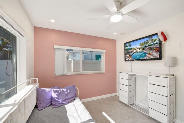 1036 NE 9th Avenue, Fort Lauderdale, FL 33304