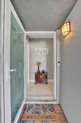1036 NE 9th Avenue, Fort Lauderdale, FL 33304