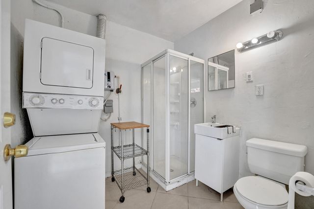 1036 NE 9th Avenue, Fort Lauderdale, FL 33304